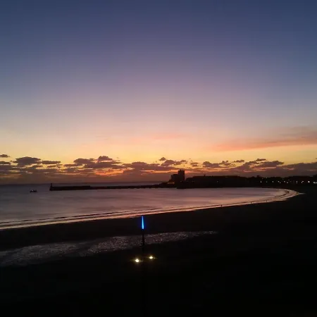 Renove Face Avec Balcon Au Centre Plage, Proche Commerces - D'olonne - Fr-1-92-748 شقة لي سابلِ دولونْ